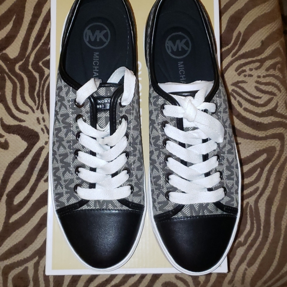 Michael Kors City Sneaker